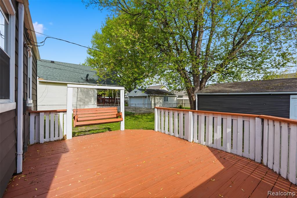 756 Cloverlawn Boulevard, Lincoln Park, MI 48146 — Photo 28
