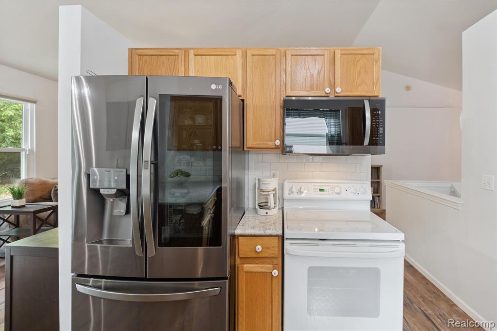 5128 Sandalwood Circle, Grand Blanc, MI 48439 — Photo 9