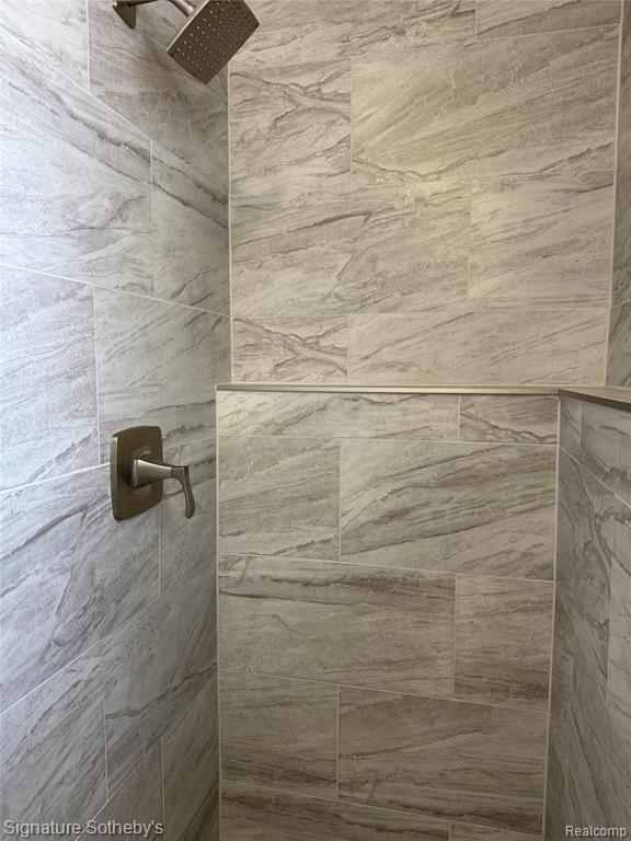4138 Westover Drive, West Bloomfield, MI 48323 — Photo 23