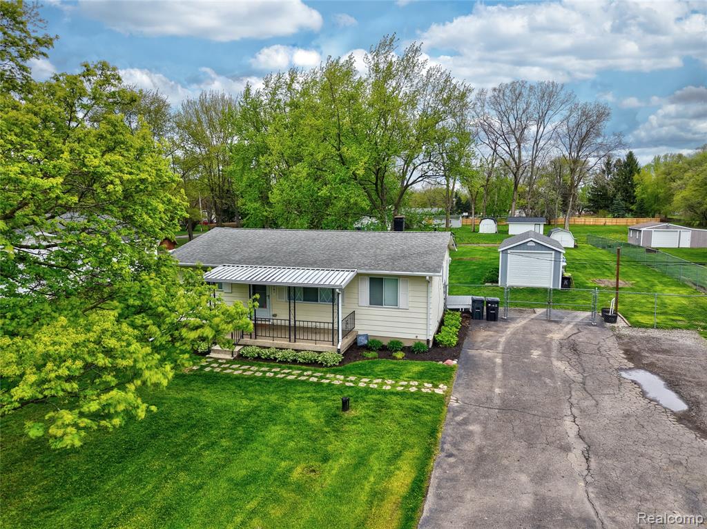 6087 E Hill Road, Grand Blanc, MI 48439 — Photo 10