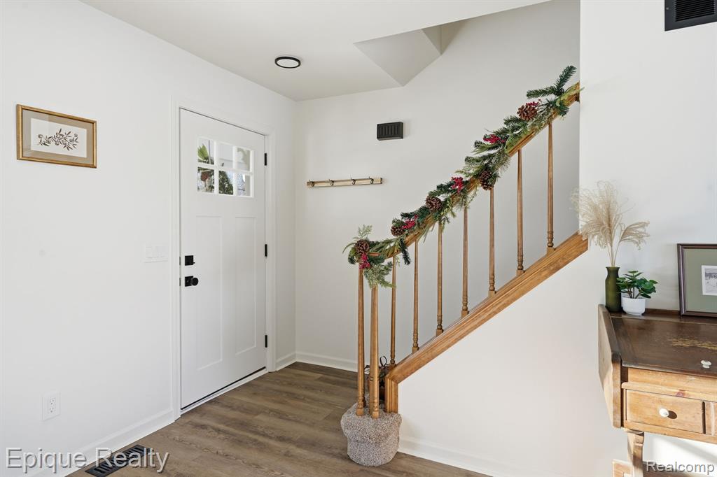 8680 Oak Hill Road, Clarkston, MI 48348 — Photo 42