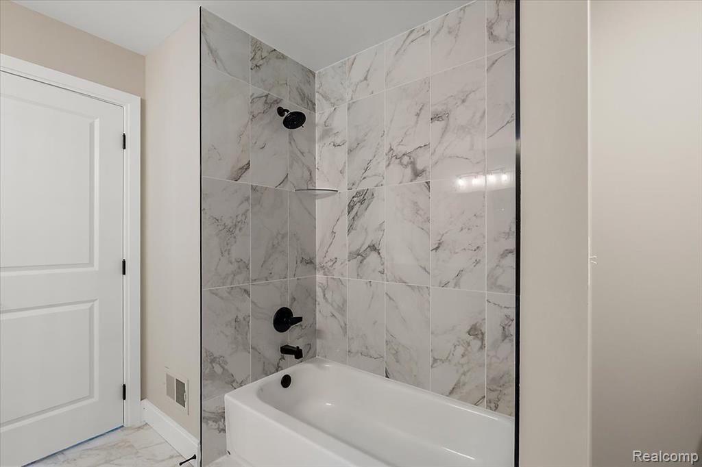 50419 Arcadia Drive, Macomb, MI 48042 — Photo 57
