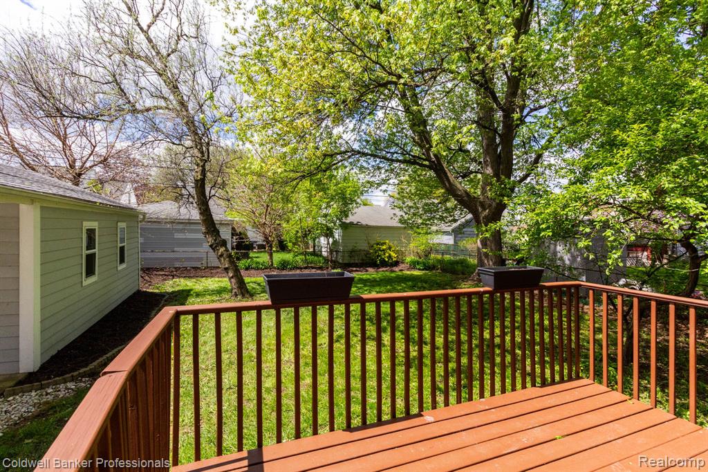 829 N Dorchester Avenue, Royal Oak, MI 48067 — Photo 52