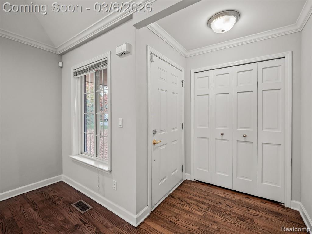 508 JAMES Circle, Royal Oak, MI 48067 — Photo 6