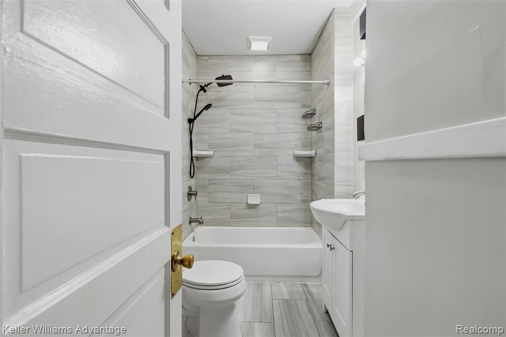552 Bondie Street, Wyandotte, MI 48192 — Photo 14