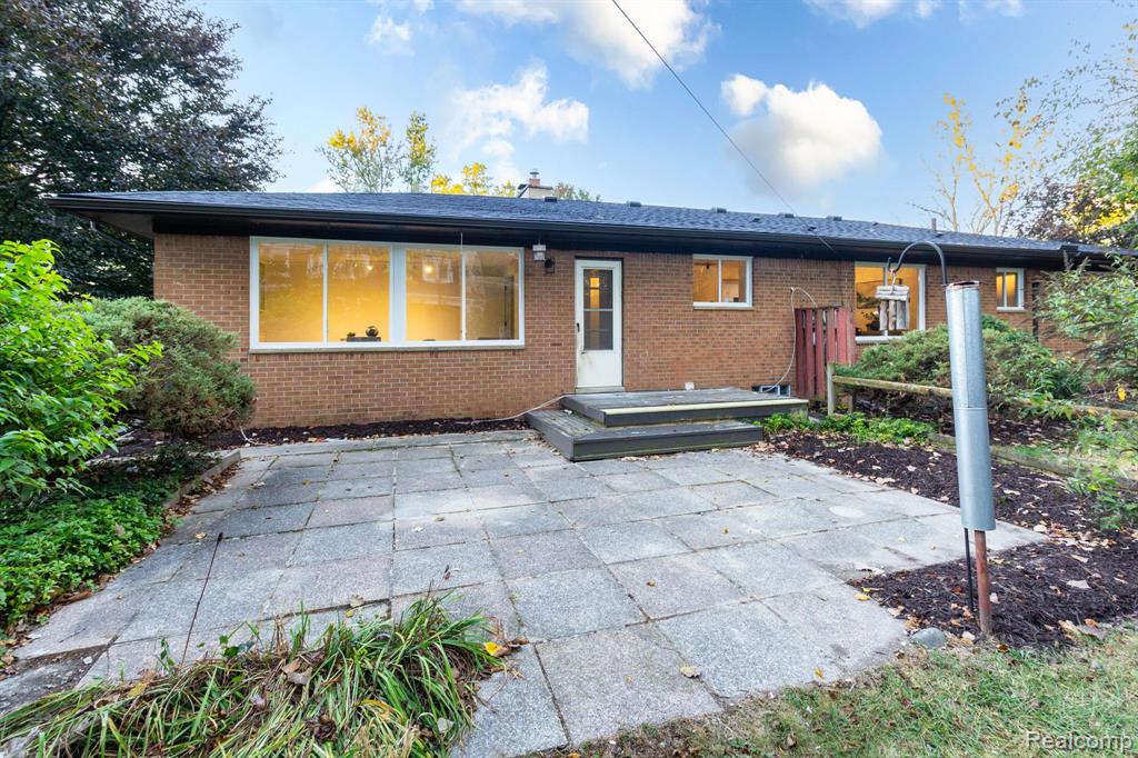 19332 Beverly Road, Beverly Hills, MI 48025 — Photo 34