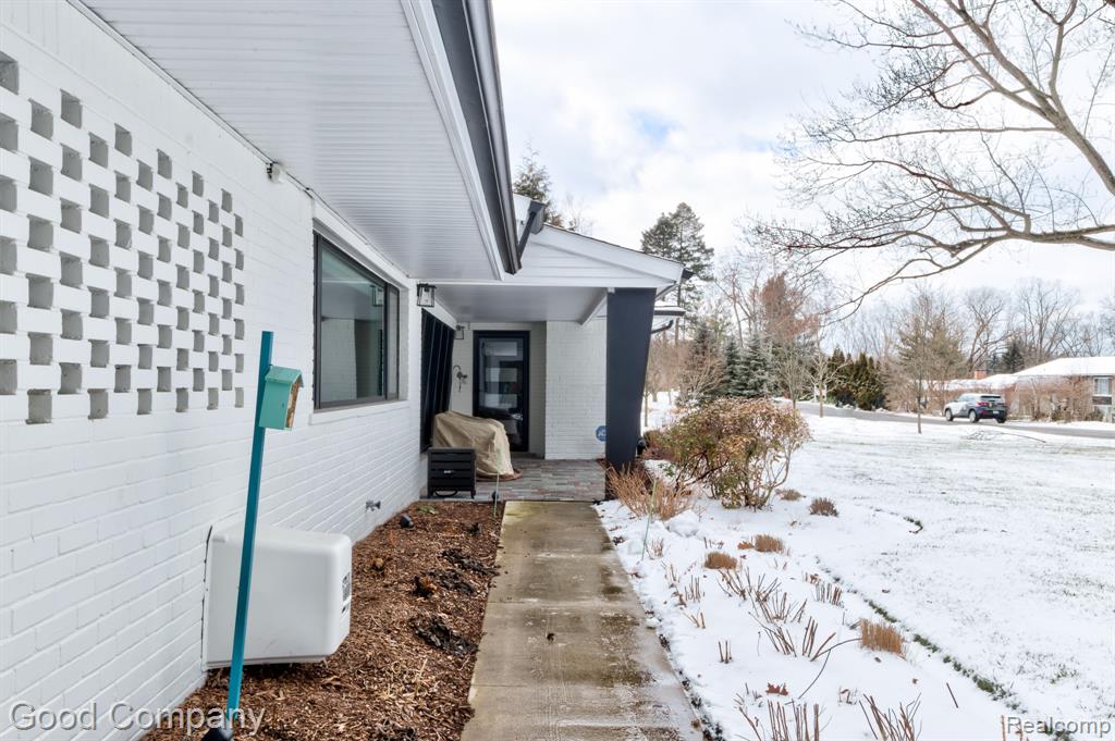 805 N Pemberton Road, Bloomfield Hills, MI 48302 — Photo 60