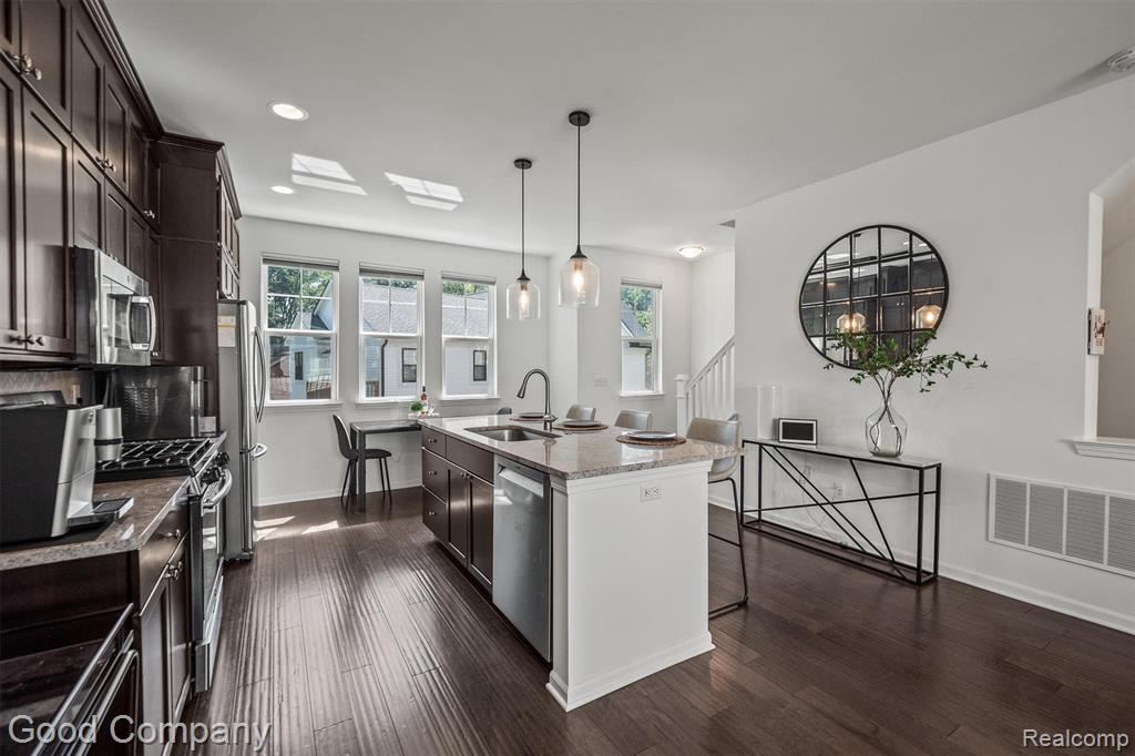 509 Midland Boulevard, Royal Oak, MI 48073 — Photo 9