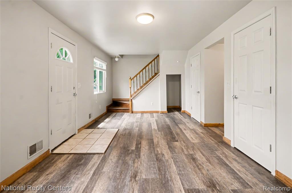 8523 Republic Avenue, Warren, MI 48089 — Photo 4