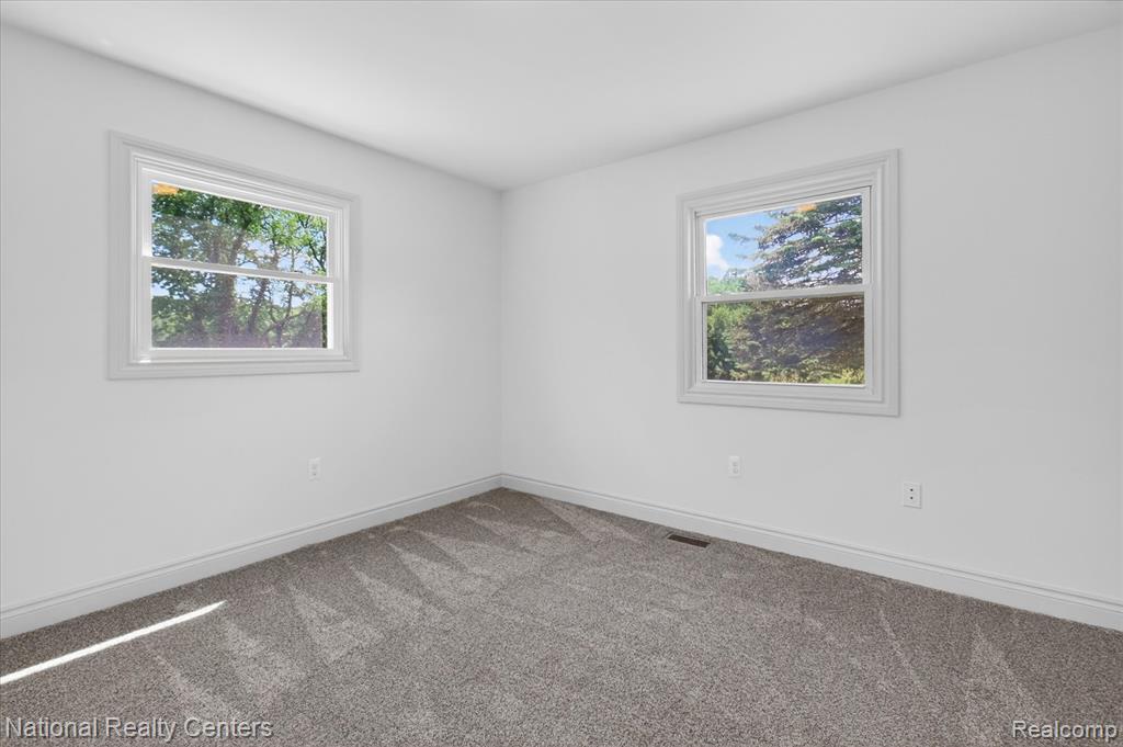 2601 Westwind Drive, Highland, MI — Photo 33