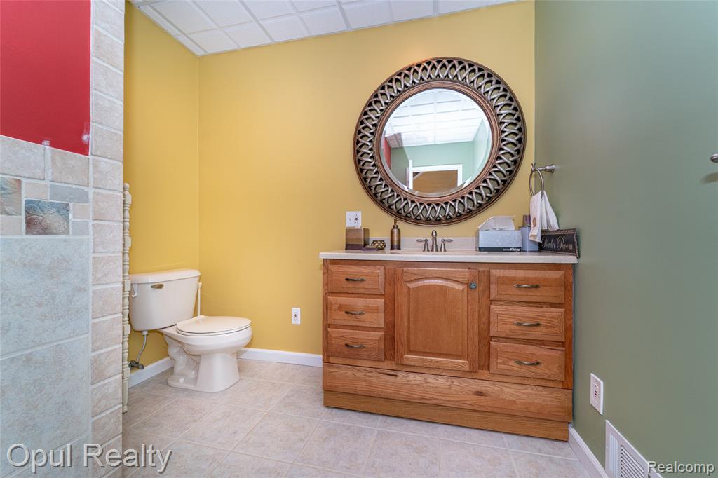 17036 Sycamore Court, Northville, MI 48168 — Photo 40