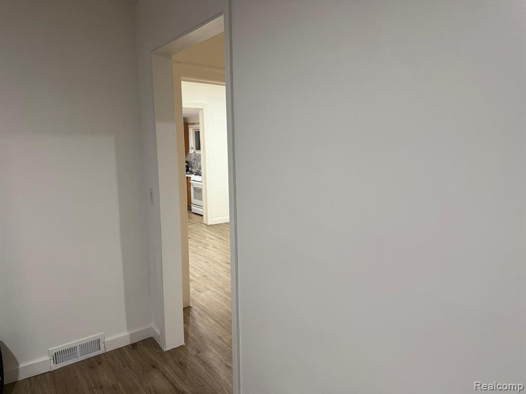 6107 Auburn, Detroit, MI 48228 — Photo 15