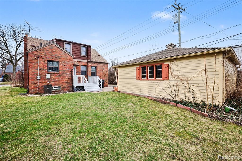 23031 Republic Avenue, Oak Park, MI 48237 — Photo 24