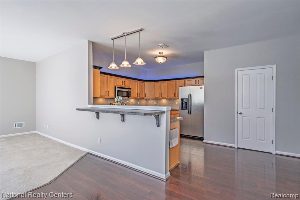 693 ABBINGTON Court, Howell, MI 48843 — Photo 13