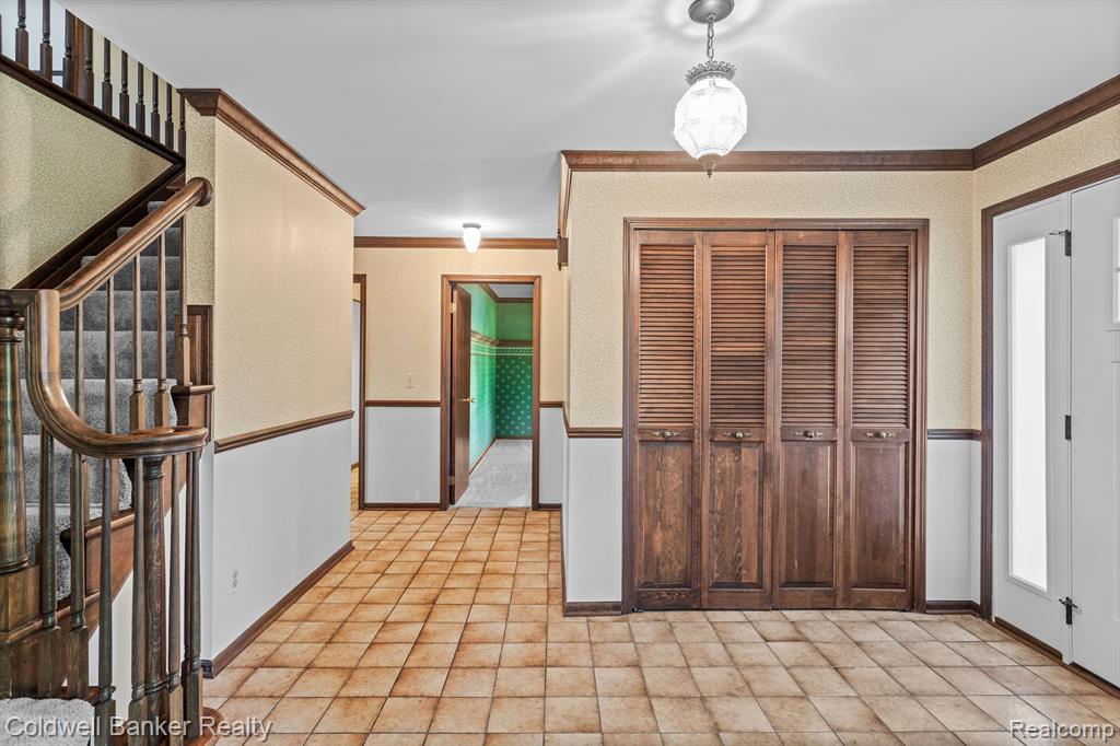 16235 WINCHESTER Drive, Northville, MI 48168 — Photo 8