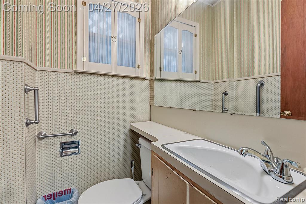 38210 Radde Street, Clinton Twp, MI 48036 — Photo 16