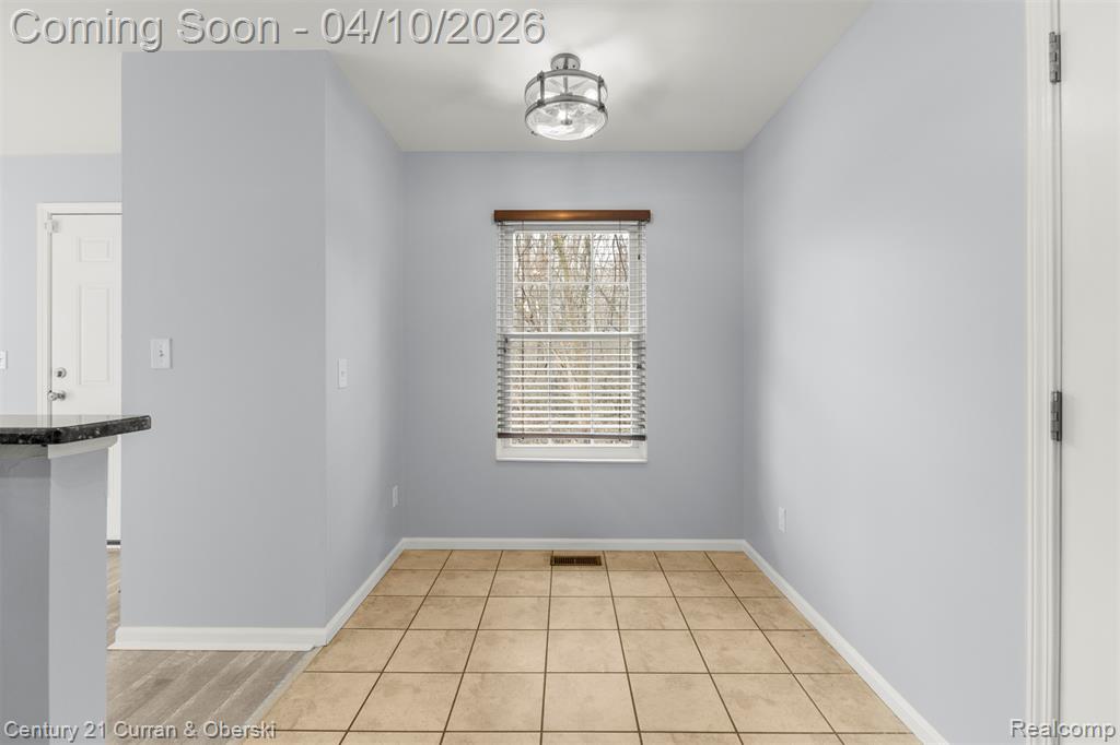 8045 Colonial Lane, Ypsilanti, MI 48198 — Photo 17