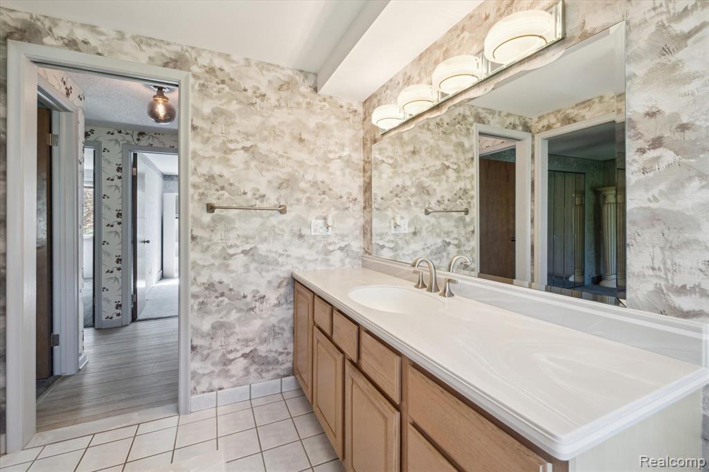 3958 NAPIER Road, Canton, MI 48187 — Photo 21