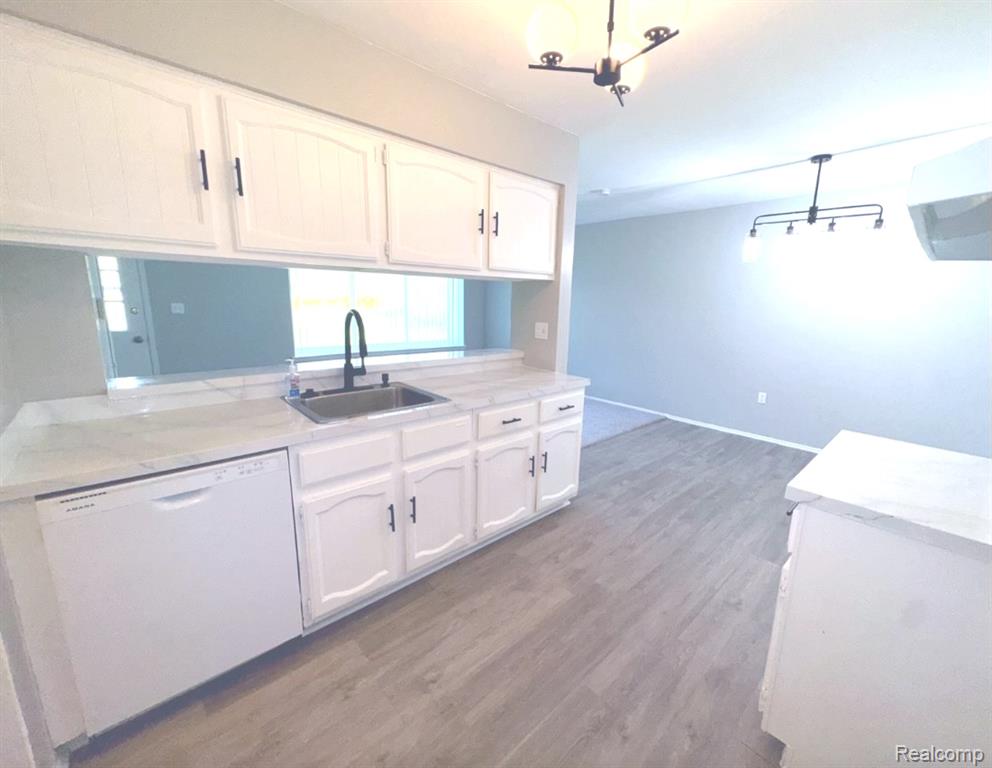 8315 Camelot Court, Mount Morris, MI 48458 — Photo 7