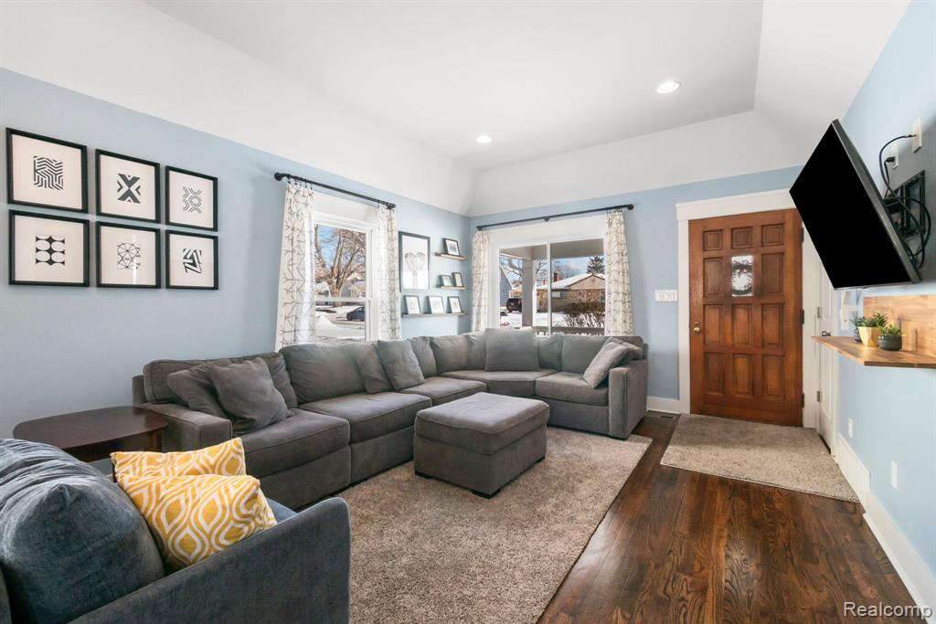 551 Auburn, Plymouth, MI 48170 — Photo 9