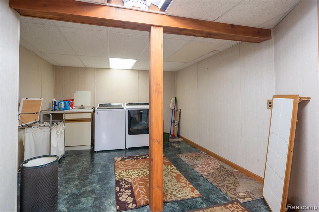 8341 Clay Court, Sterling Heights, MI 48313 — Photo 18