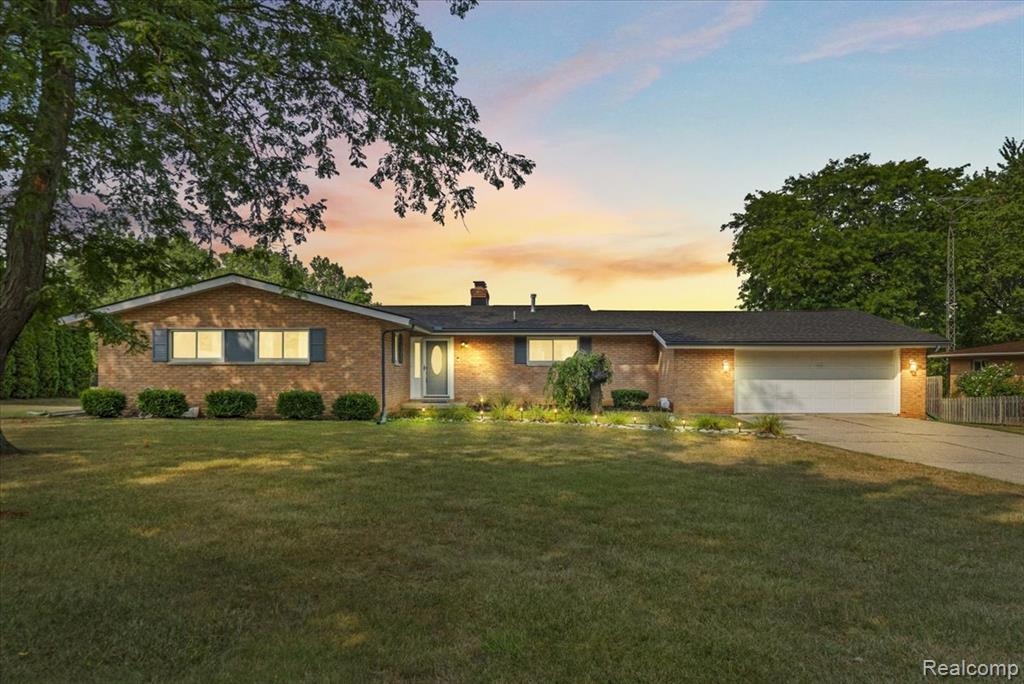 7366 Green Valley Drive, Grand Blanc, MI 48439