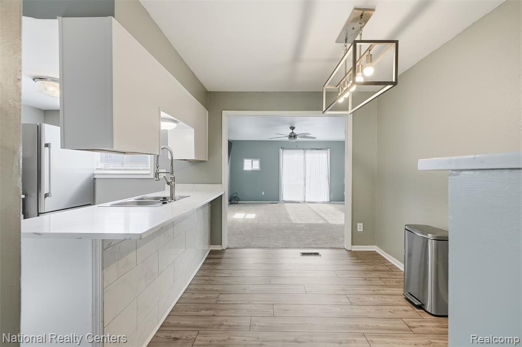 16021 Dugan Street, Roseville, MI 48066 — Photo 6
