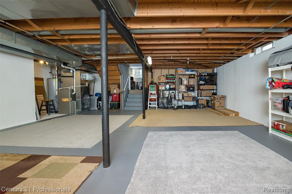 4939 Duchess Drive, Sterling Heights, MI 48310 — Photo 30