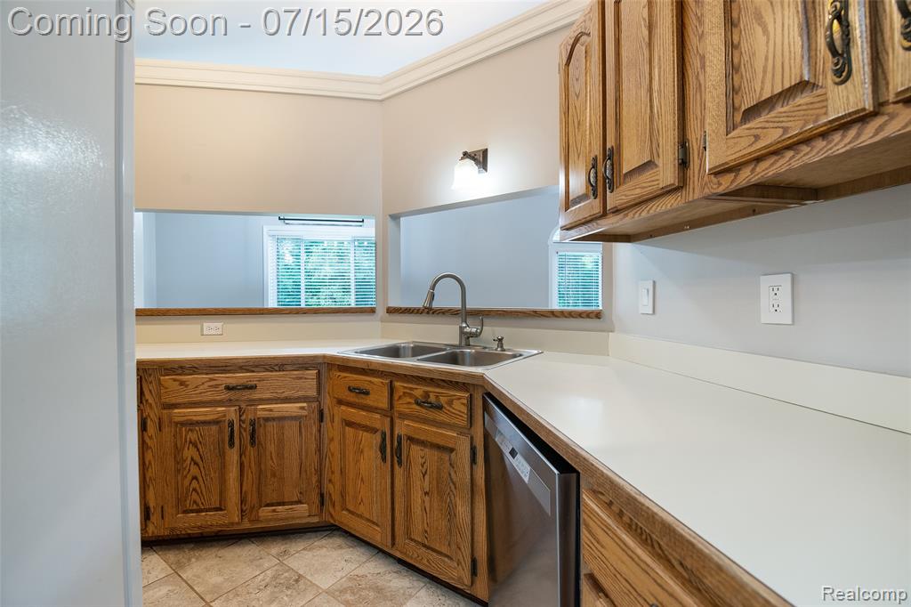 11660 Hawthorne Glen Drive, Grand Blanc, MI 48439 — Photo 9