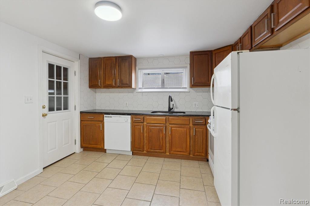 444 S WILLIAM Street, Marine, MI — Photo 9