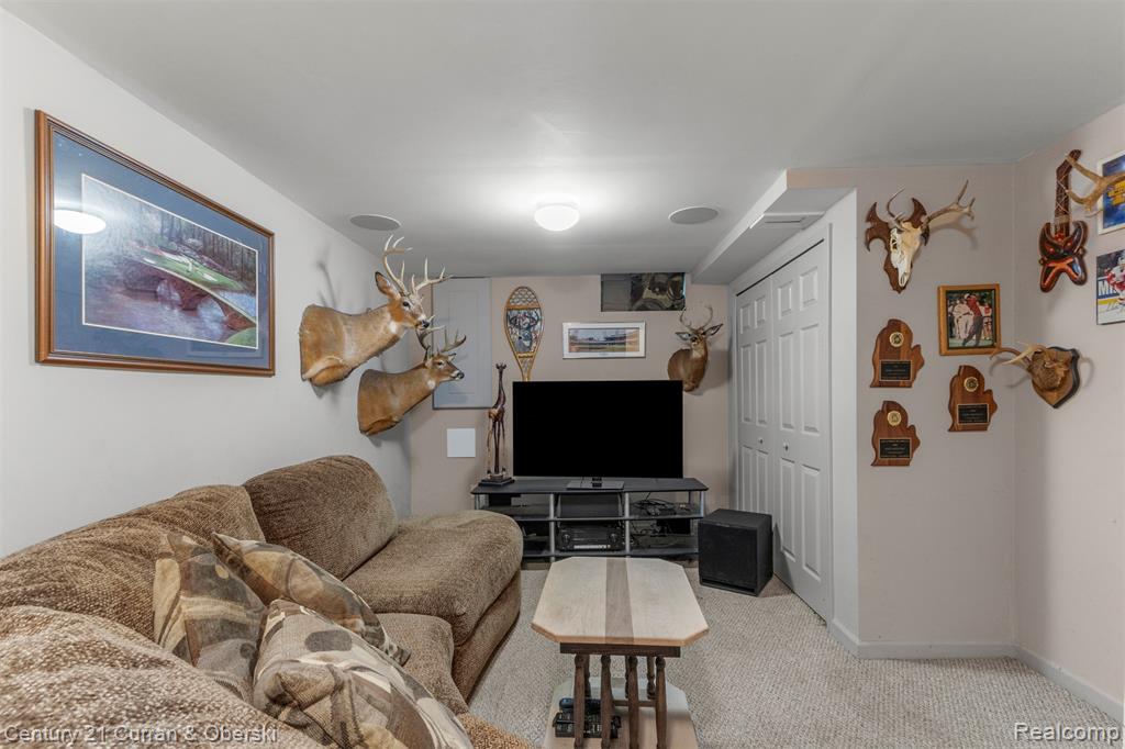 45924 Rockledge Drive, Plymouth, MI 48170 — Photo 47