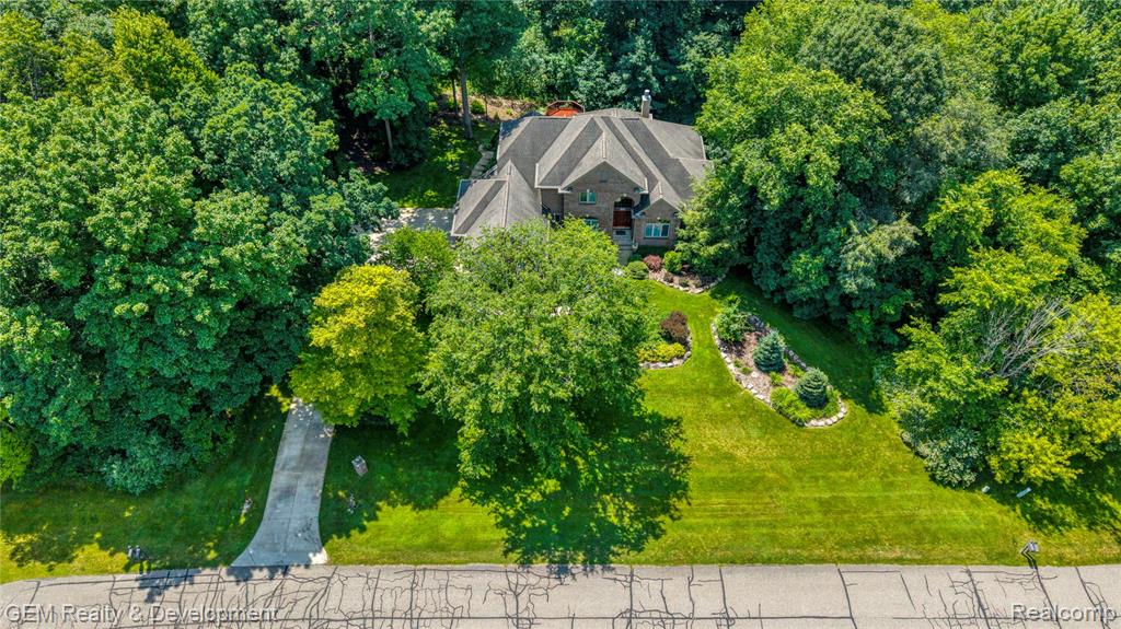 9054 Green Hickory Lane, Fenton, MI 48430 — Photo 66