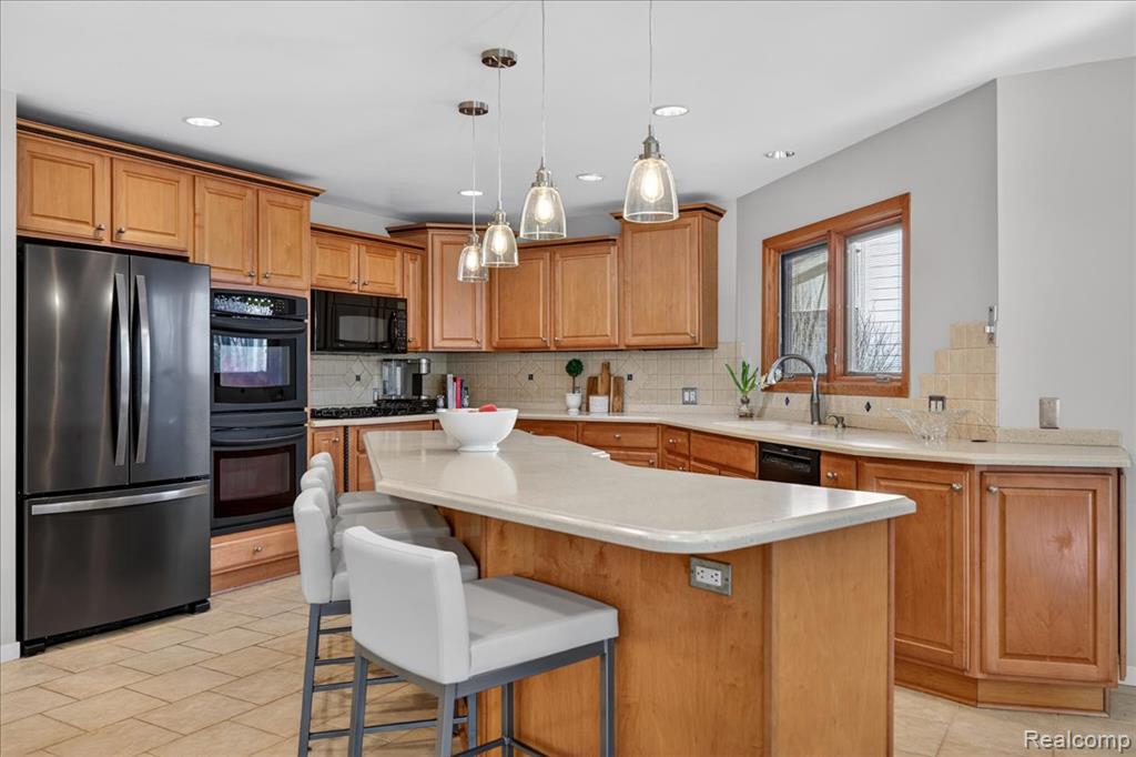6346 Simler Drive, Clawson, MI — Photo 19