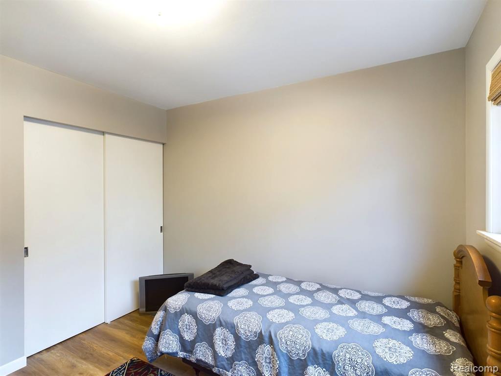 8968 DEVON Drive, Shelby Twp, MI 48317 — Photo 17