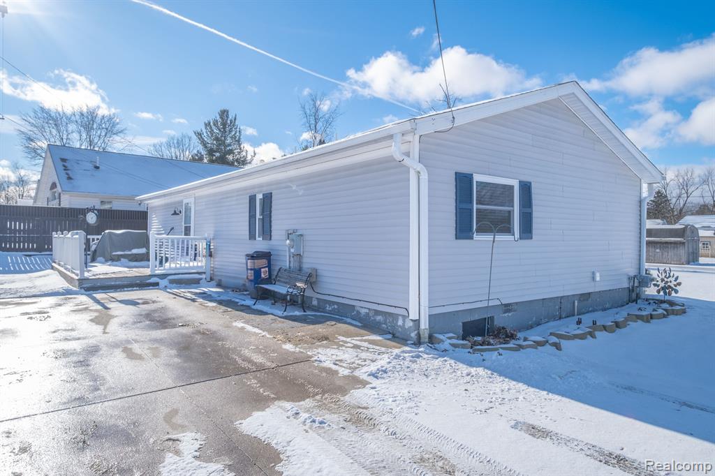 6109 4TH Street, Mayville Vlg, MI 48744 — Photo 27