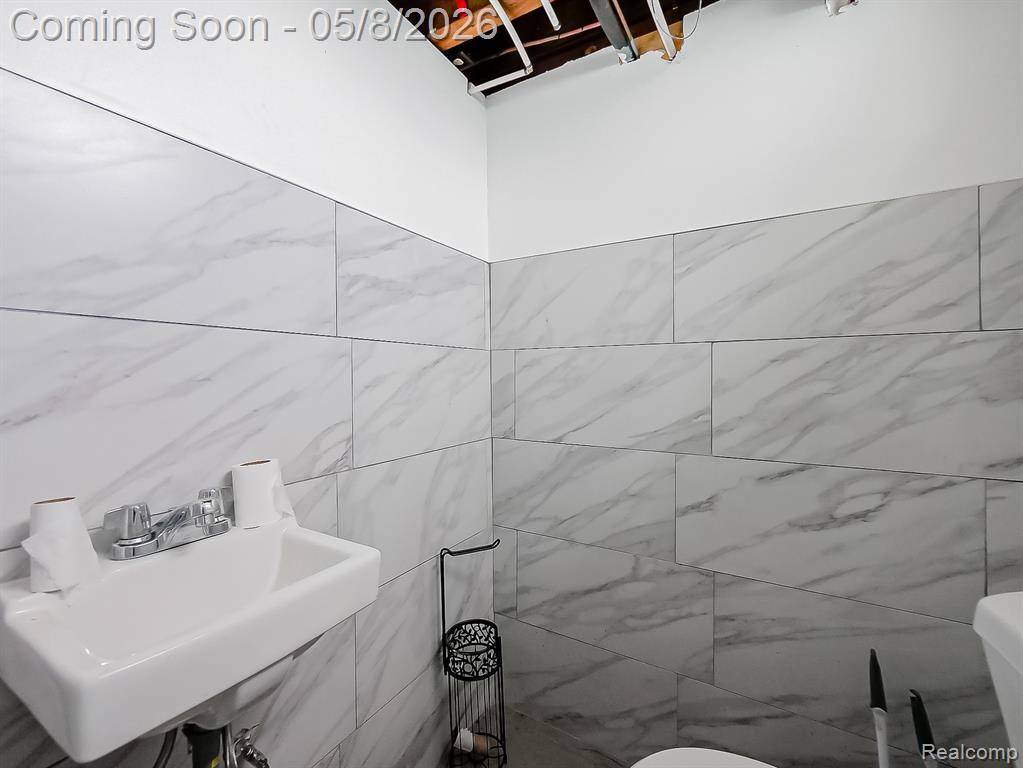 16207 Harlow Street, Detroit, MI 48235 — Photo 11