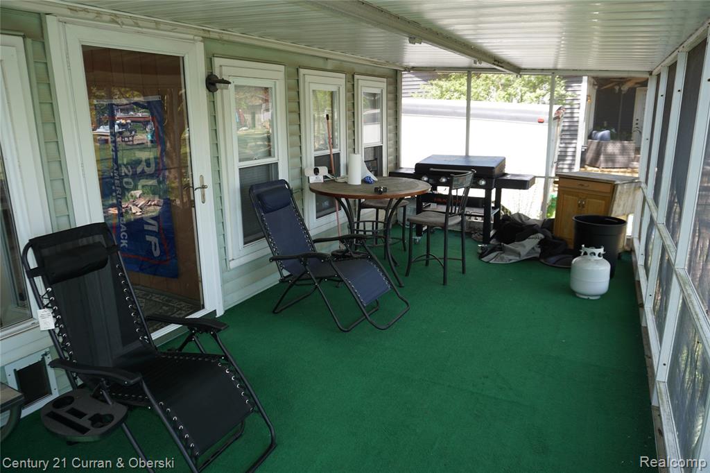 11853 Patterson Lake Dr, Pinckney, MI 48169 — Photo 3