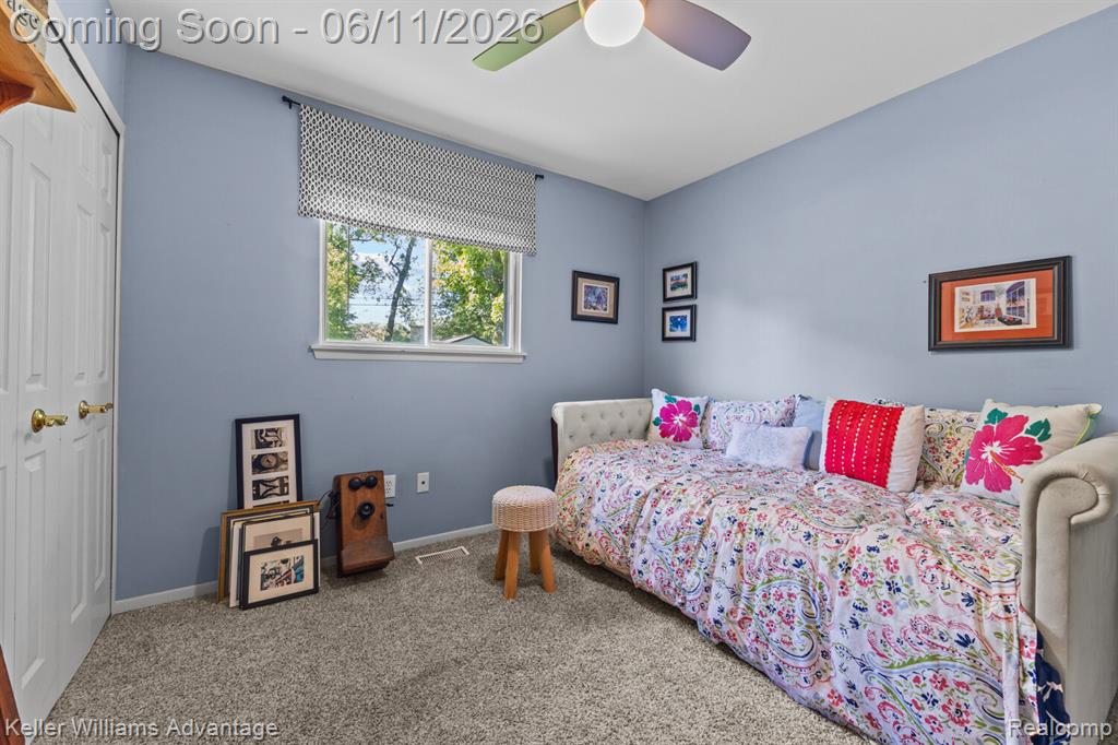 6589 Doyon Drive S, Waterford, MI 48327 — Photo 20