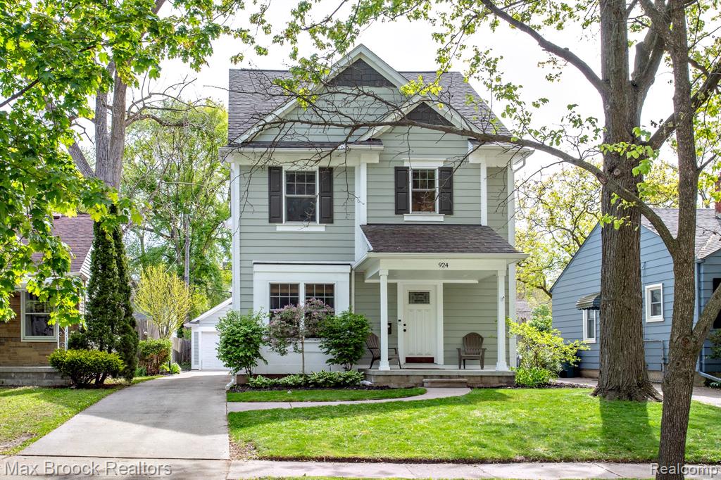 924 N Maple Avenue, Royal Oak, MI 48067 — Photo 2