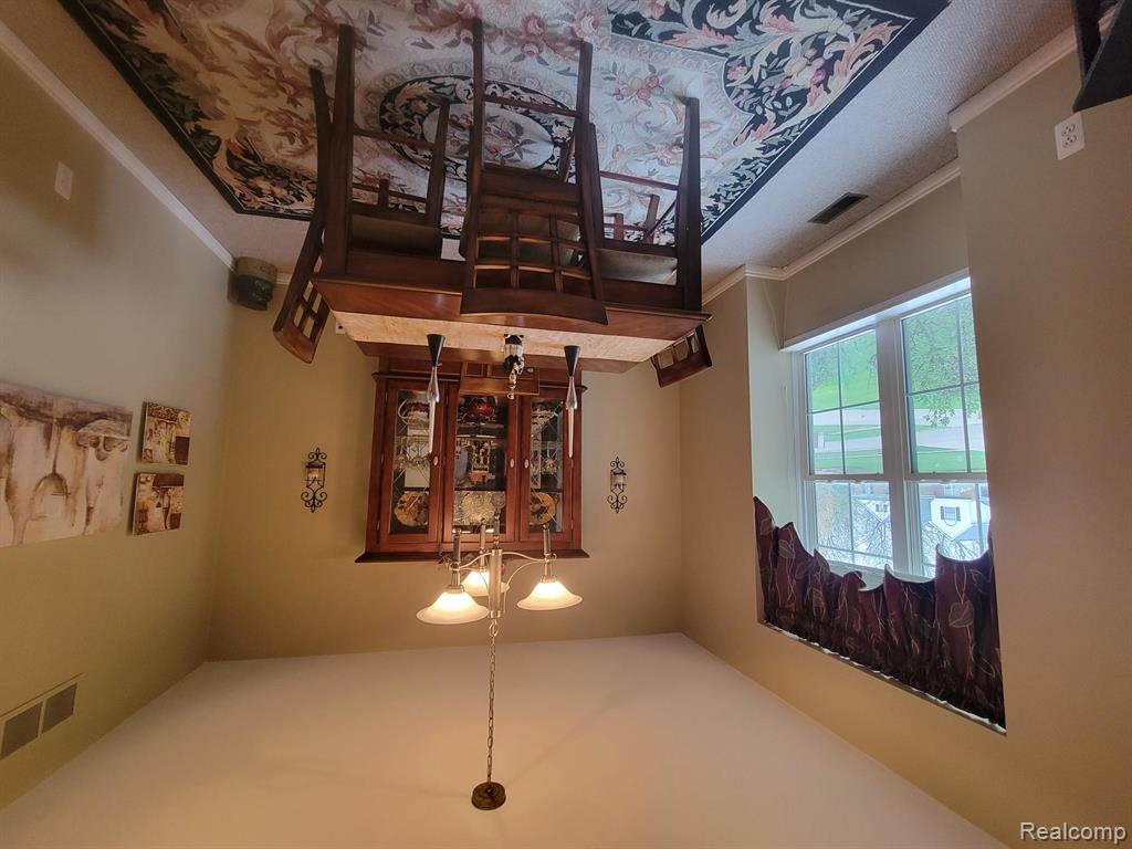 10224 Wellington Drive, Clarkston, MI 48348 — Photo 8