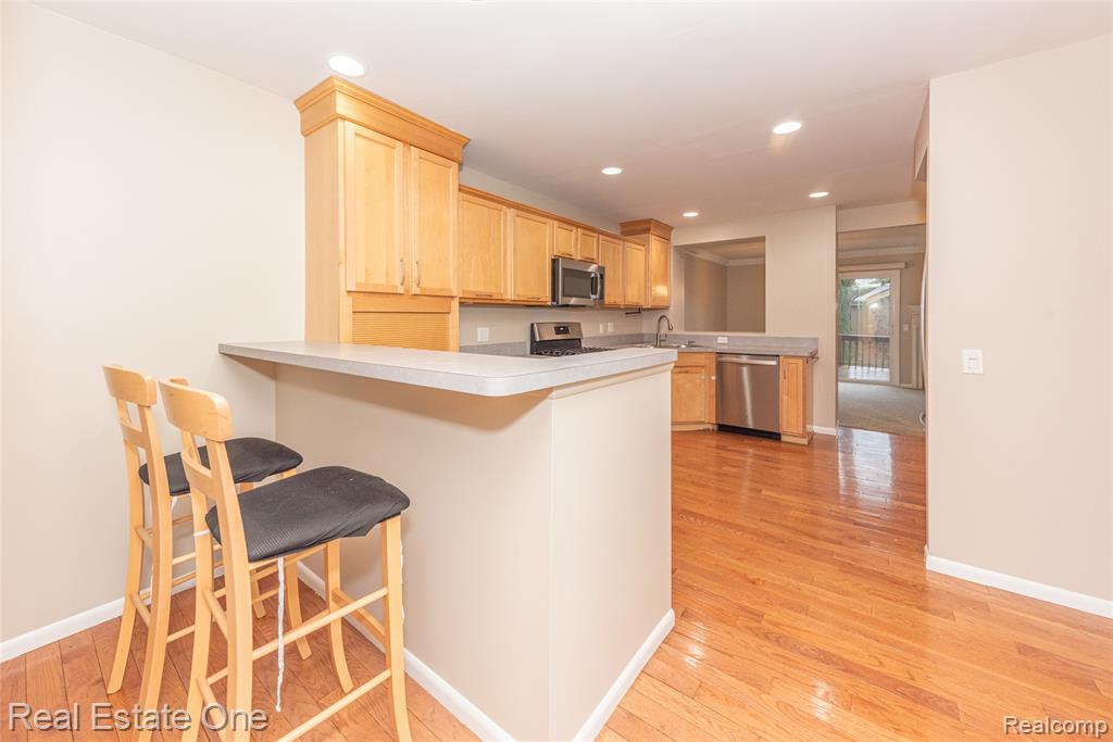 6427 RICHARD Run, 10, West Bloomfield, MI — Photo 6
