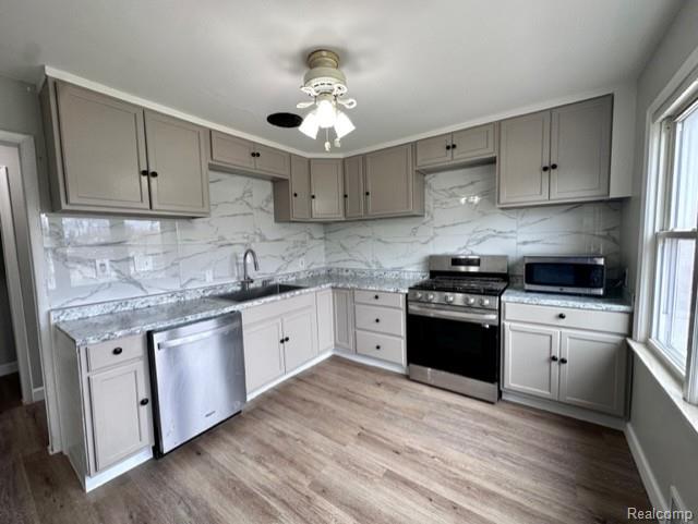 1612 Deering Street, Garden City, MI — Photo 13