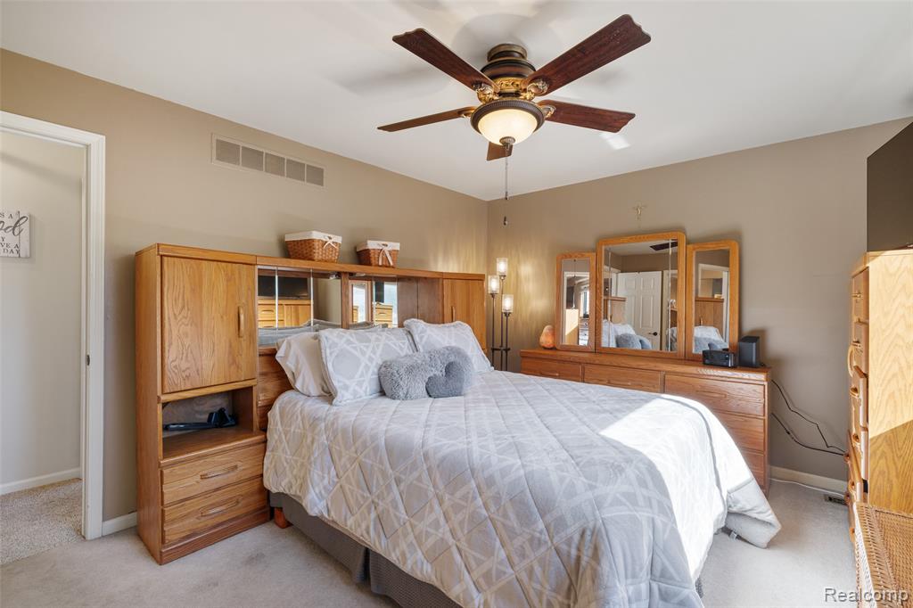 41600 Janet Drive, Clinton Twp, MI 48038 — Photo 22