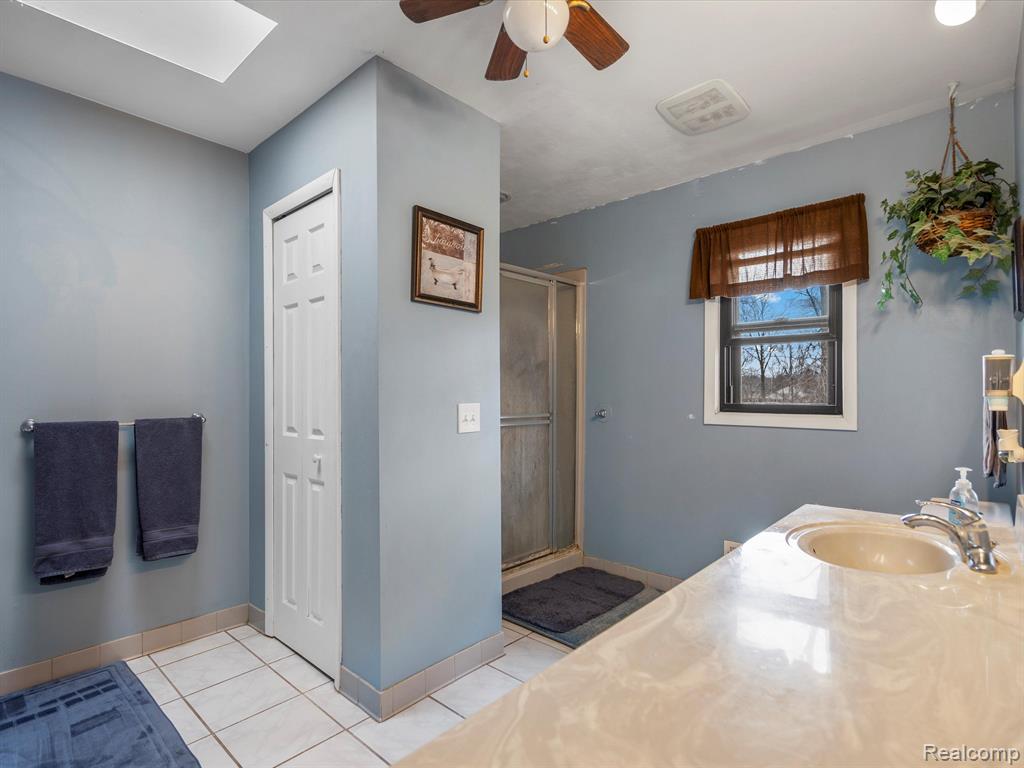 4872 LORE Drive, Waterford, MI 48329 — Photo 29