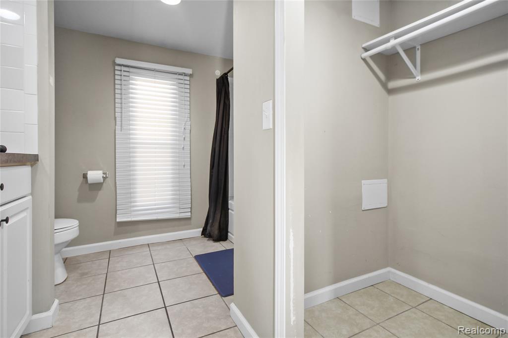 85 Oak Ridge, Monroe, MI 48161 — Photo 17