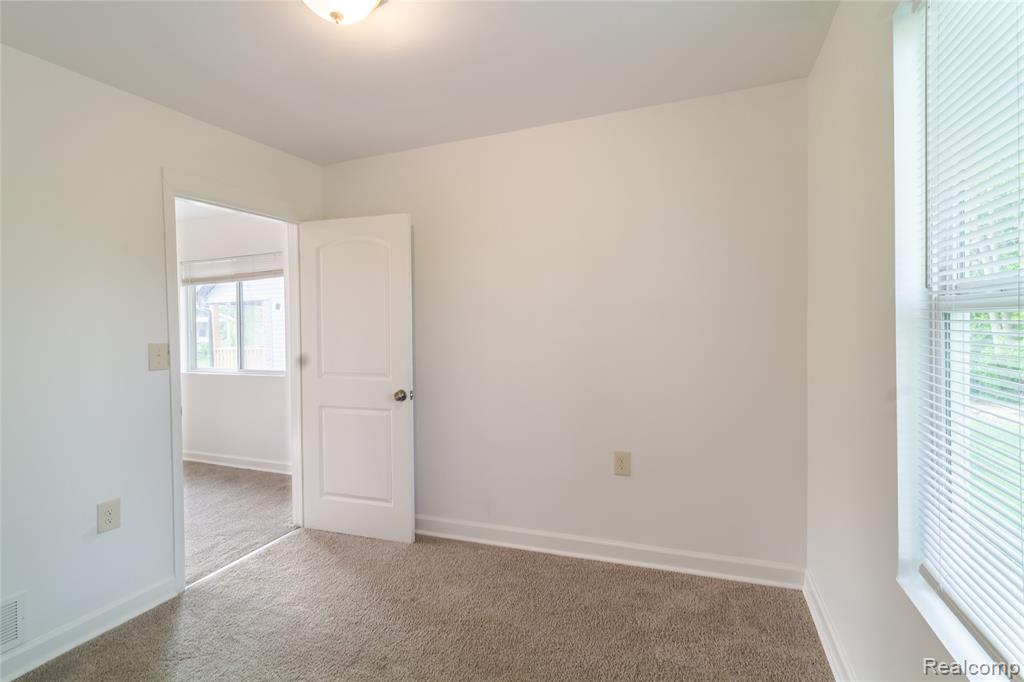 18844 Syracuse Street, Detroit, MI 48234 — Photo 19
