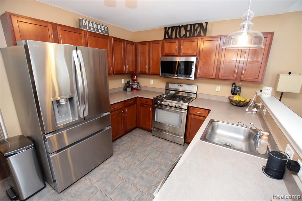 5340 Blossom Lane, Linden, MI 48451 — Photo 5