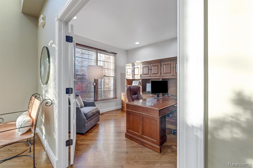 15316 BAY HILL Drive, Northville, MI 48168 — Photo 5