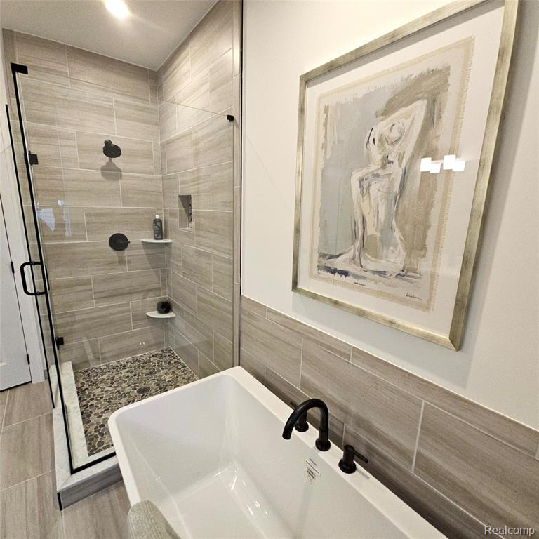 50861 Mistwood Drive, Macomb, MI 48042 — Photo 28