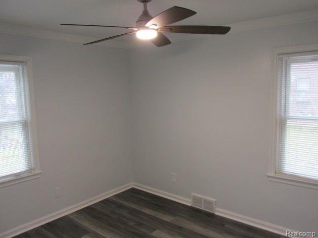 953 NEW YORK Avenue, Lincoln Park, MI 48146 — Photo 7